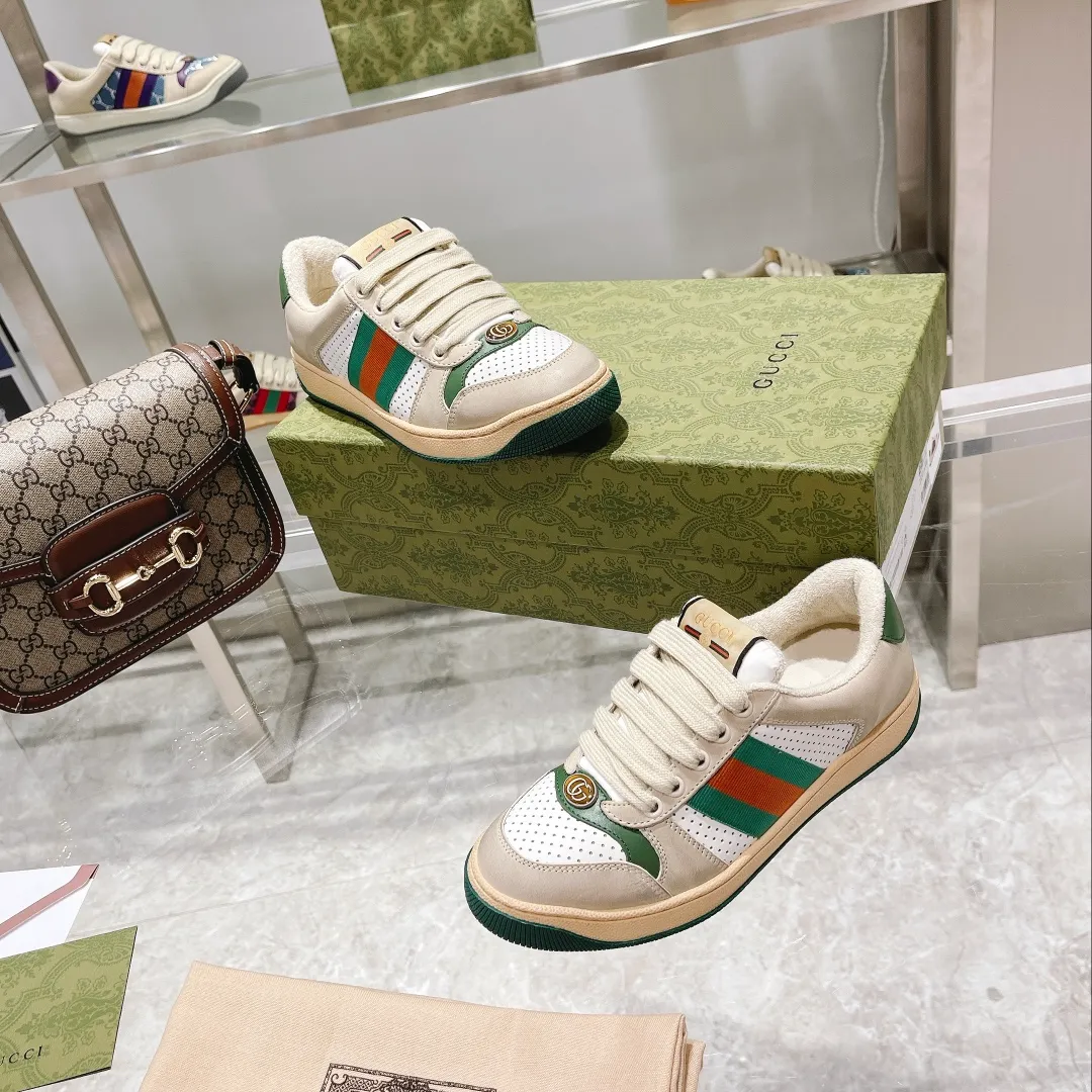 👟👟Ex-factory price 480👟👟 GUCCI’s first generation of dirty shoes was born, adding a star to the luxury world Trendy brands, alternative, magical, retro, etc. are integrated into one. The contrasting colors of cowhide fabrics stimulate the vision. Various combinations and various techniques. ✍ Among them, the Gucci logo pattern is interspersed with design, which is vivid. The cowhide punching process is retro and old, and the logo element of trendy men and trendy women. Original original and correct lining, imported fiber towels, more comfortable, shoe packaging technology increases comfort, beautiful on the outside, more beautiful on the inside, spiritual design 🌼The feet are made of beige matte cowhide, with contrasting distressed fabrics, skillful workmanship, overall color balance, imported pure T👟👟Ex-factory price U sole, no impurities, clear texture, orderly arrangement, wear-resistant and non-slip. Couple model: 34-45
